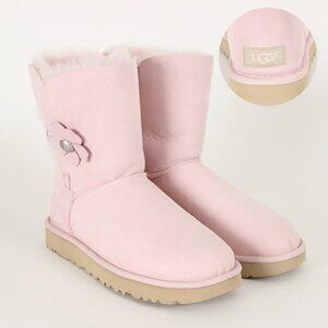 NWT - UGG Bailey Button Poppy Boots - Seashell Pink🩷🫧